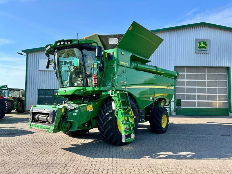 John Deere S785