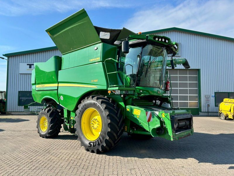 John Deere S785