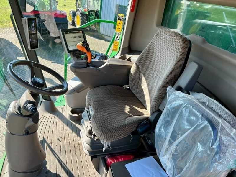 John Deere S785