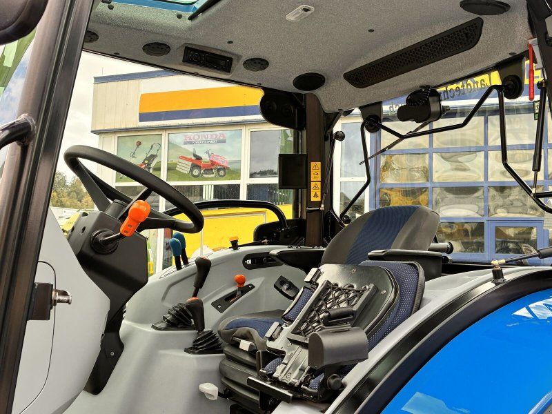 New Holland T5.90S Powershuttle