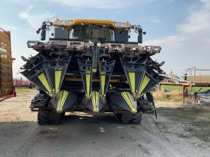New Holland CR9090