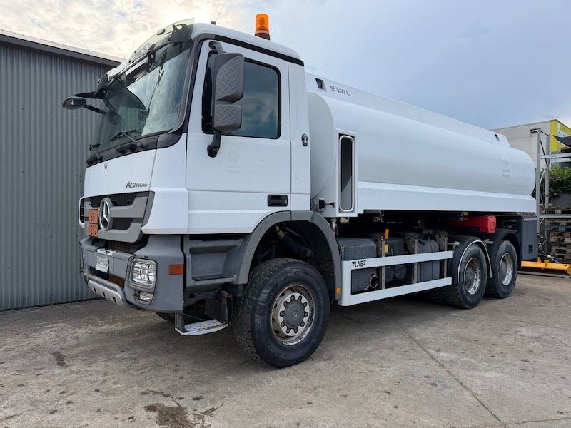 Mercedes-Benz Actros 3341
