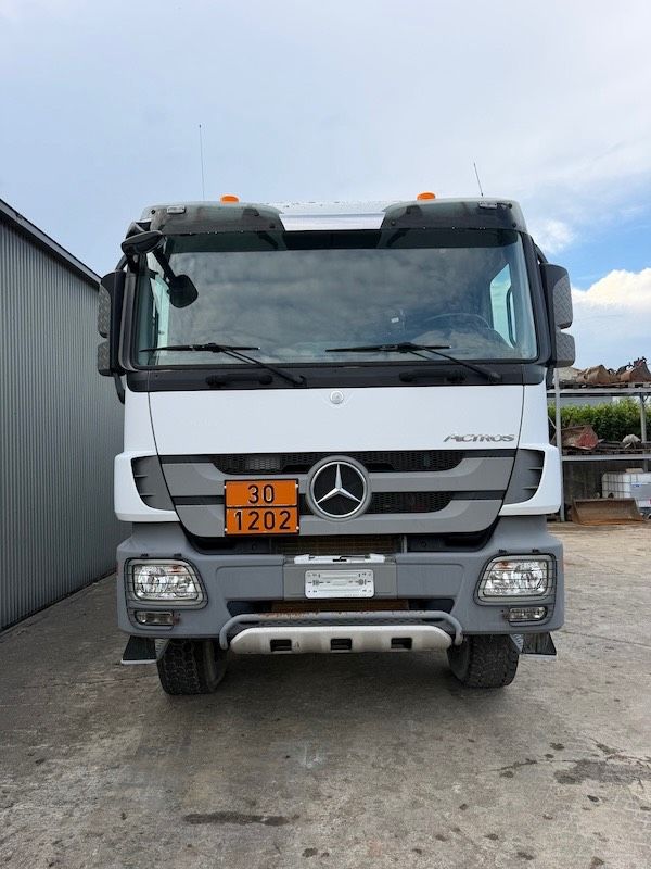 Mercedes-Benz Actros 3341