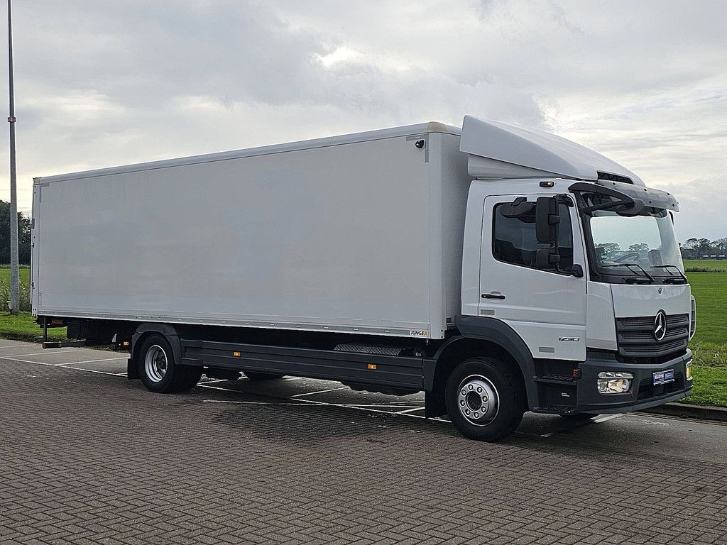 MERCEDES-BENZ ATEGO 1230 airco wb 536 lift