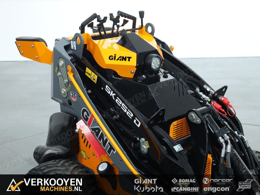 2021 Giant SK252D VK11054