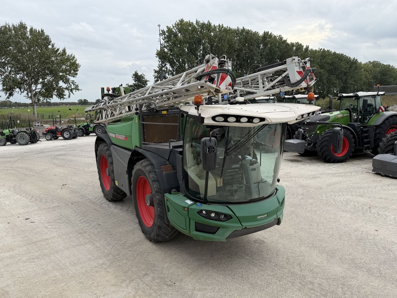 Challenger Rogator