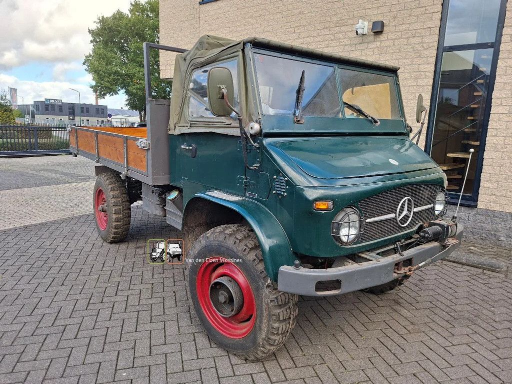 Mercedes-Benz Unimog 404