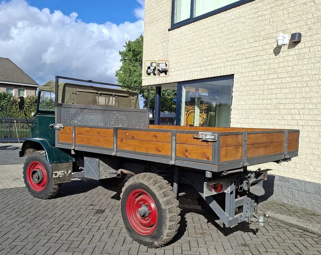 Mercedes-Benz Unimog 404