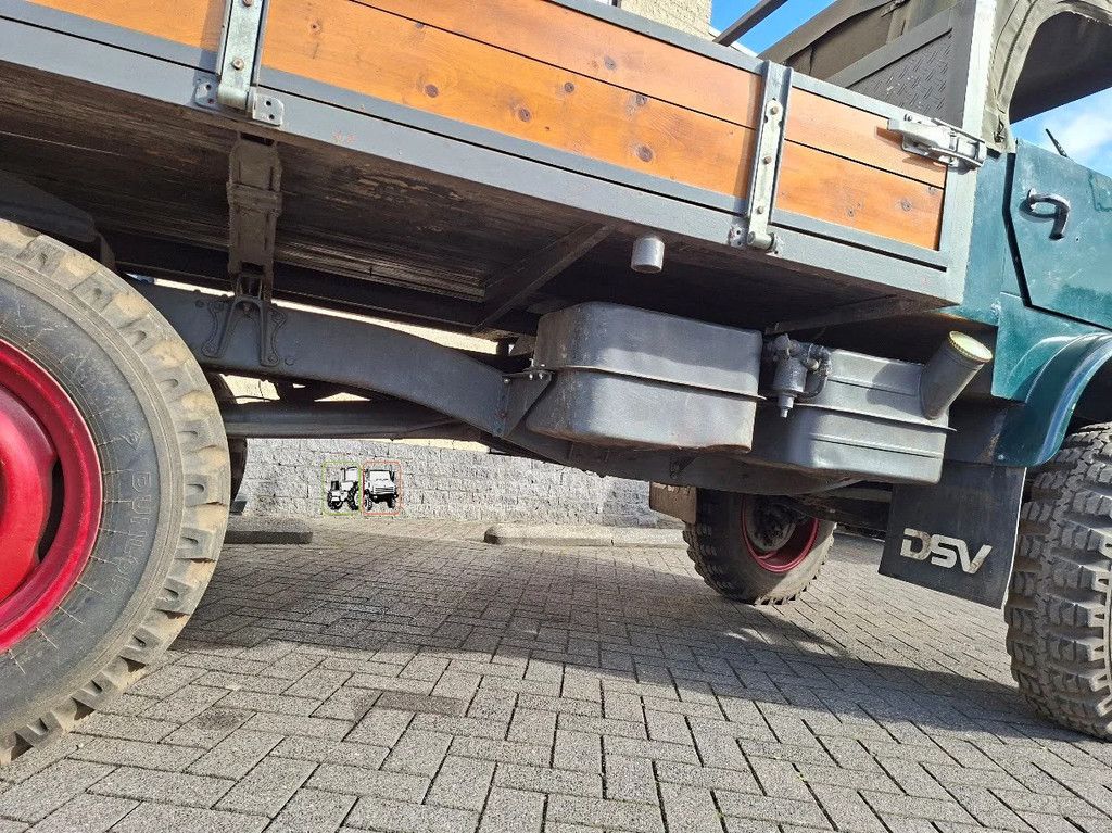 Mercedes-Benz Unimog 404