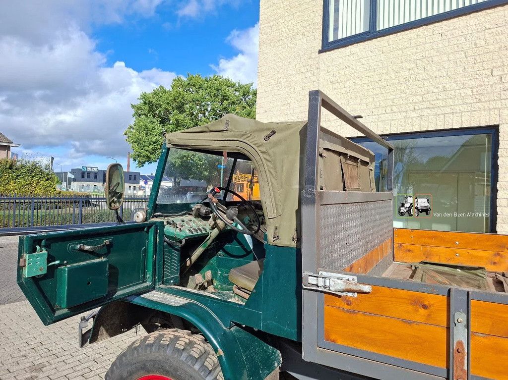Mercedes-Benz Unimog 404