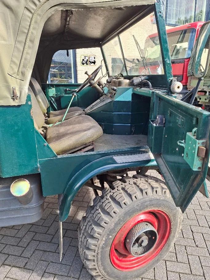 Mercedes-Benz Unimog 404