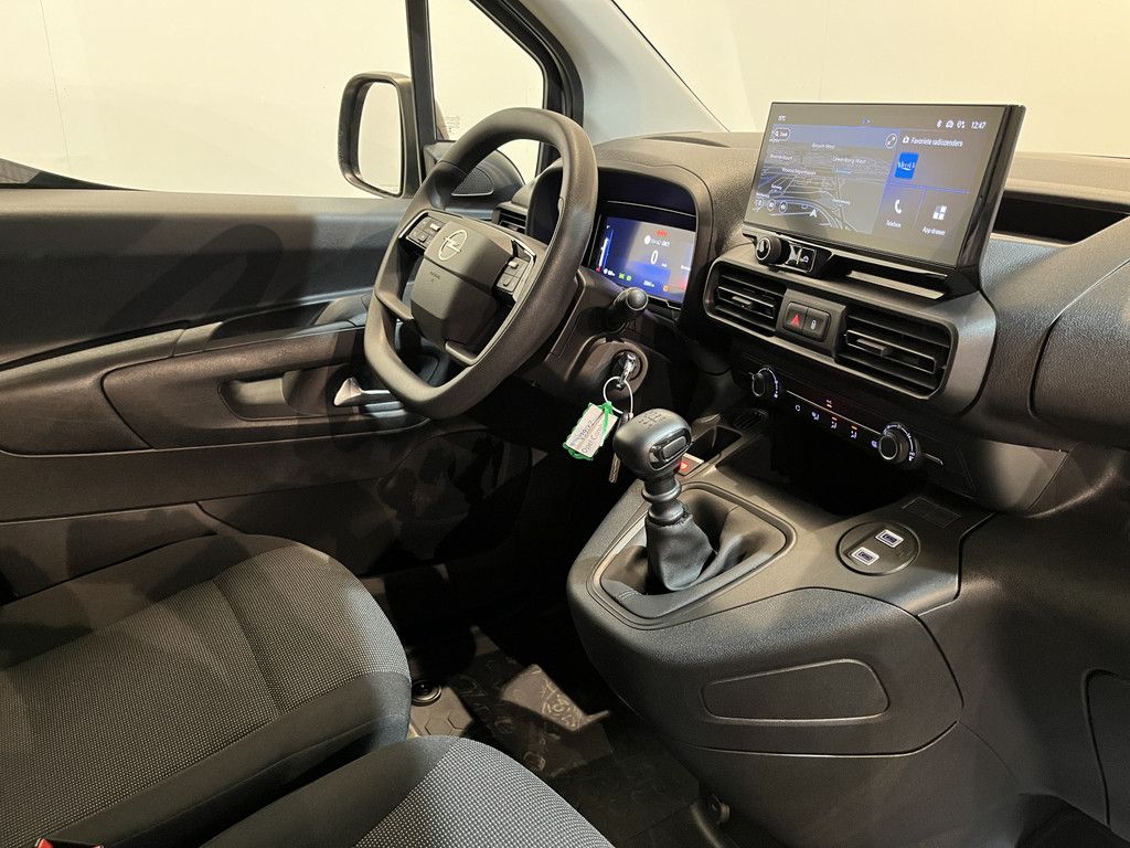 Opel Combo 1.5 BlueHDi 100 S&S L2 / Euro 6 / Inrichting / Airco / CarPlay / Cruise Control / Camera / Navigatie / 3-Zits / 23.000 KM !!