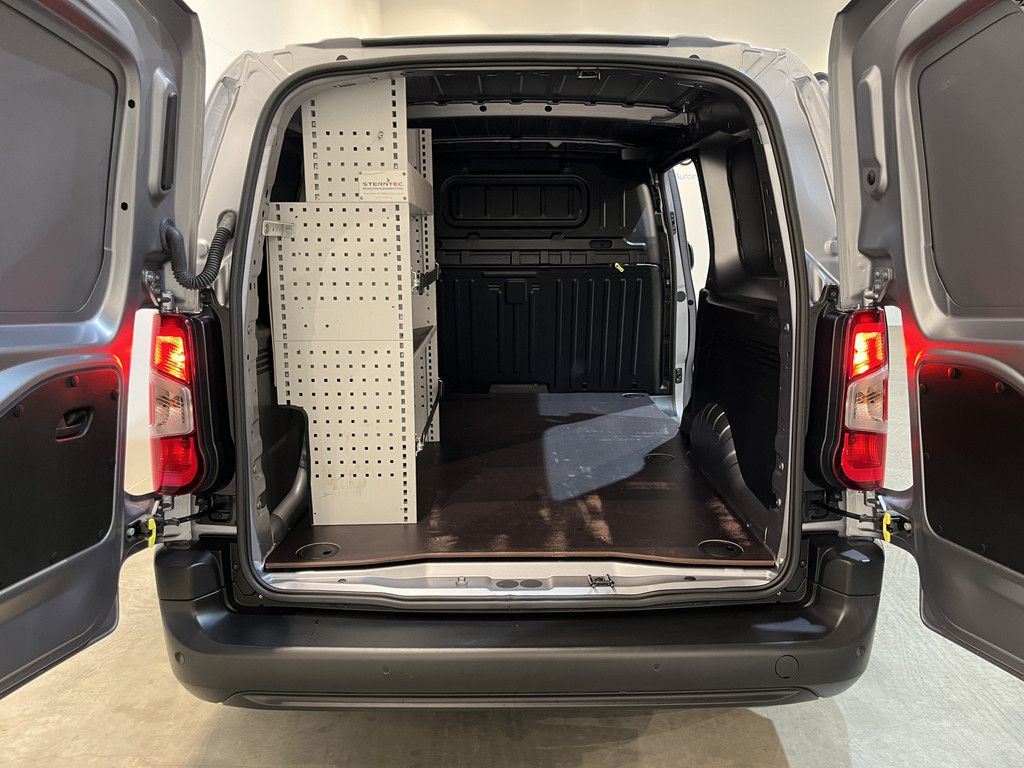 Opel Combo 1.5 BlueHDi 100 S&S L2 / Euro 6 / Inrichting / Airco / CarPlay / Cruise Control / Camera / Navigatie / 3-Zits / 23.000 KM !!