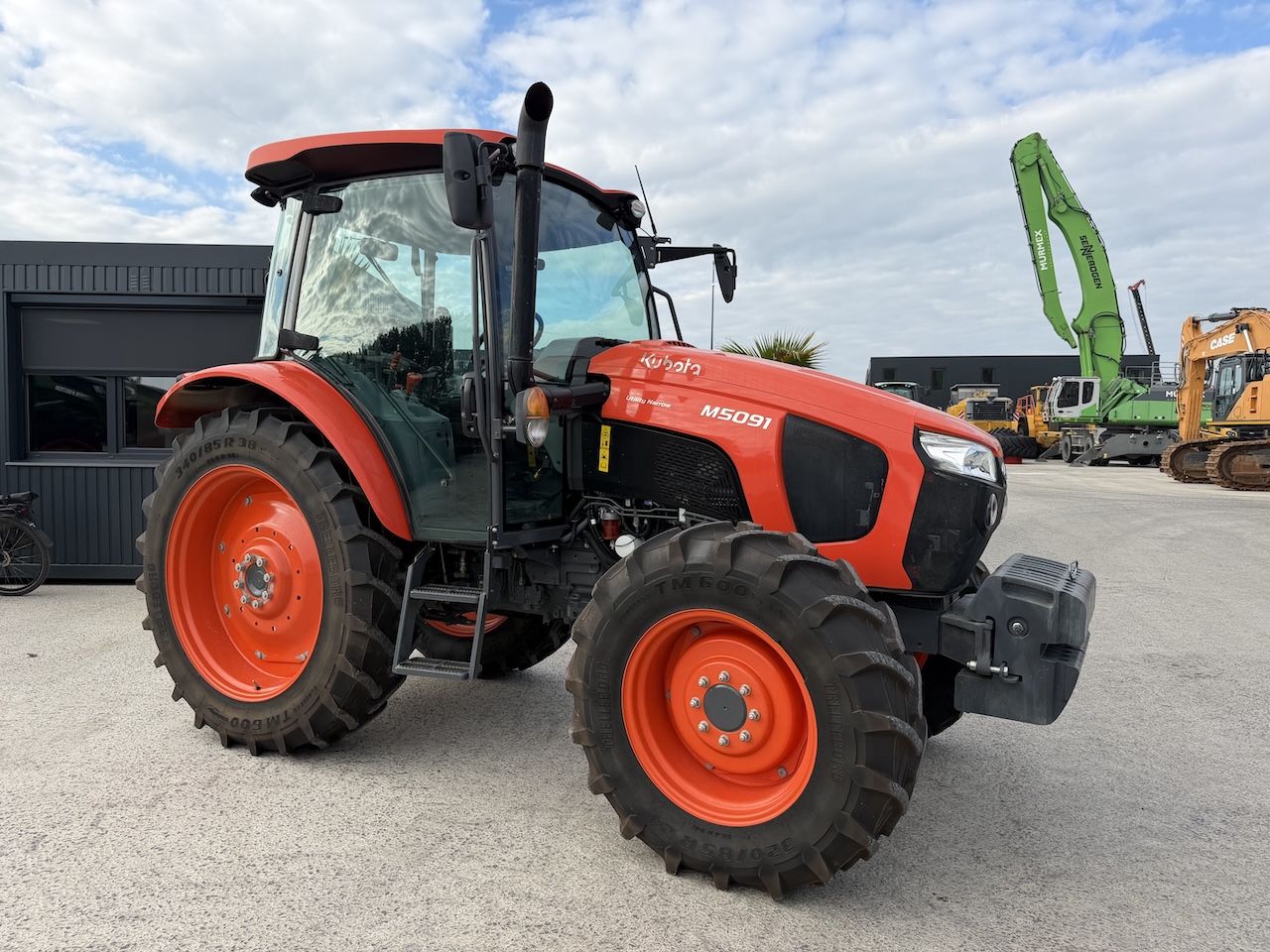 Kubota M 5091 Utility Narrow / Smalspoor