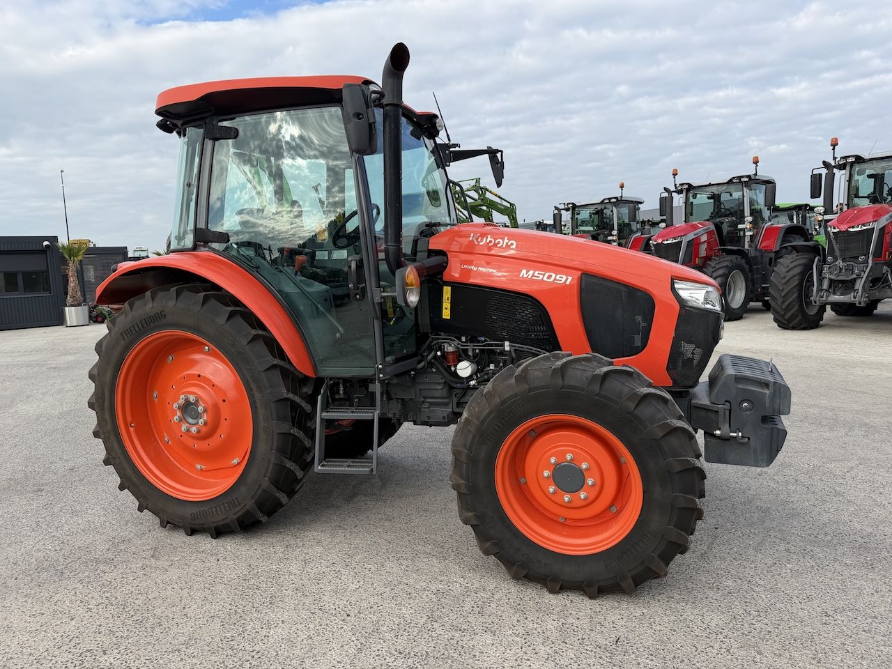 Kubota M 5091 Utility Narrow / Smalspoor