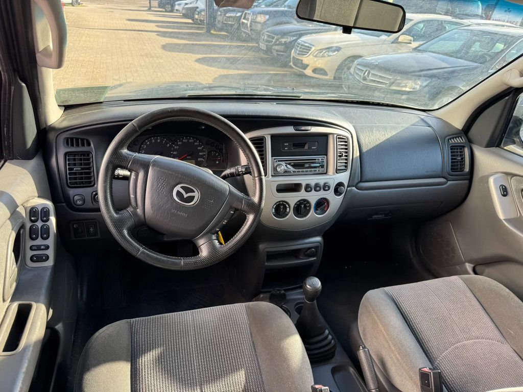 Mazda Tribute **PETROL-AIRCO-4x4**