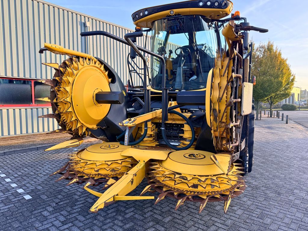 New Holland 60BFI Maisbek (Kemper 460 Plus)