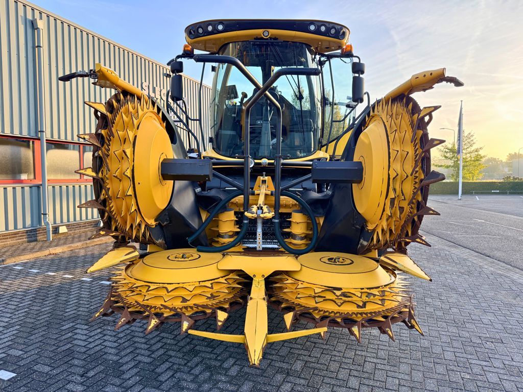New Holland 60BFI Maisbek (Kemper 460 Plus)