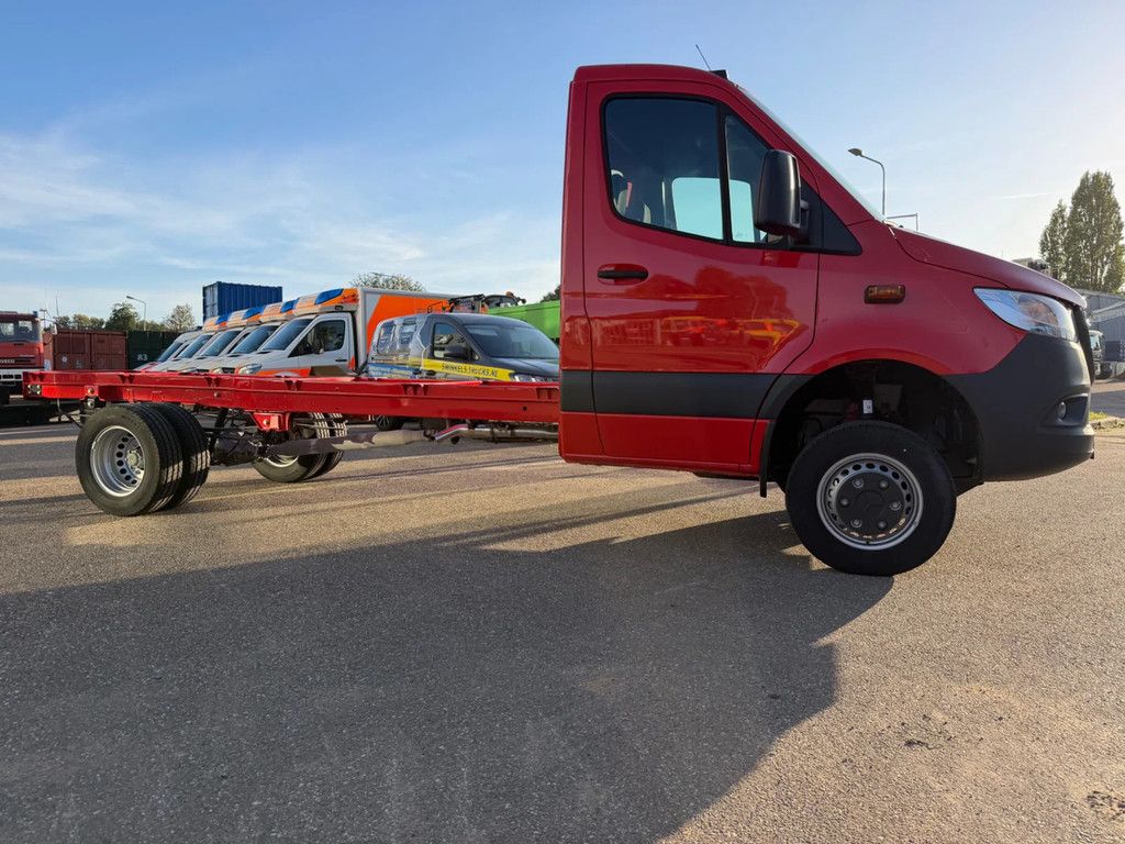 Mercedes-Benz Sprinter 519 CDI 906BA50/4X4 Chassie - Cabine NEW !! 3 x in Stock !!