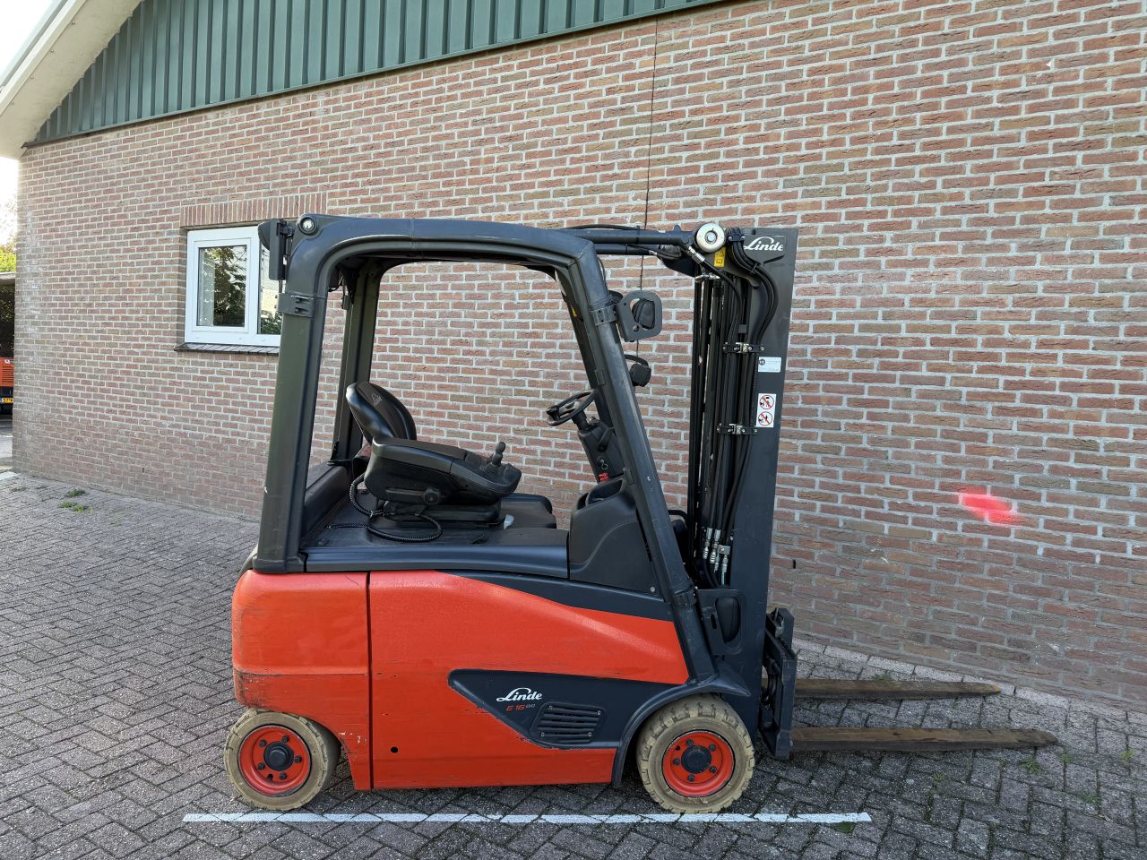 Linde E16PH-02 heftruck