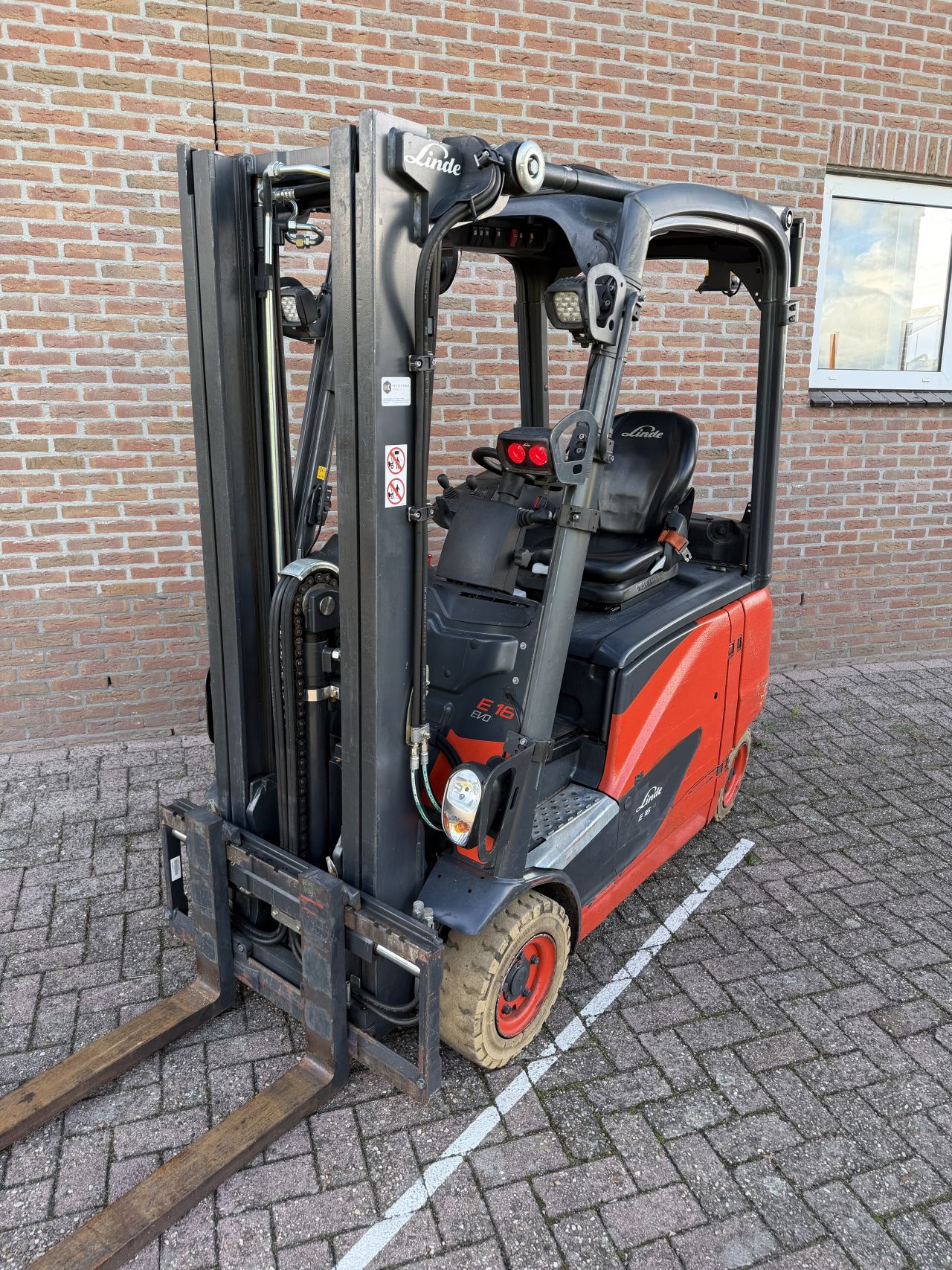 Linde E16PH-02 heftruck