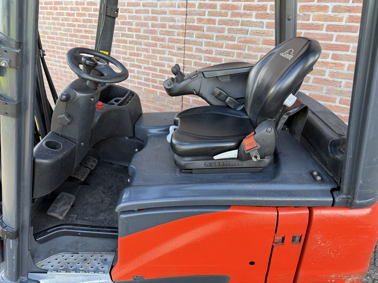 Linde E16PH-02 heftruck