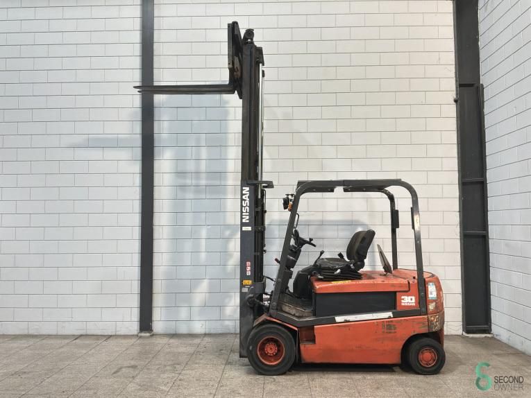 Gabelstapler Elektrisch Nissan GQ02L30CU 2002