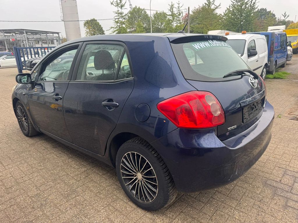 Toyota Auris **5DOORS-AC**