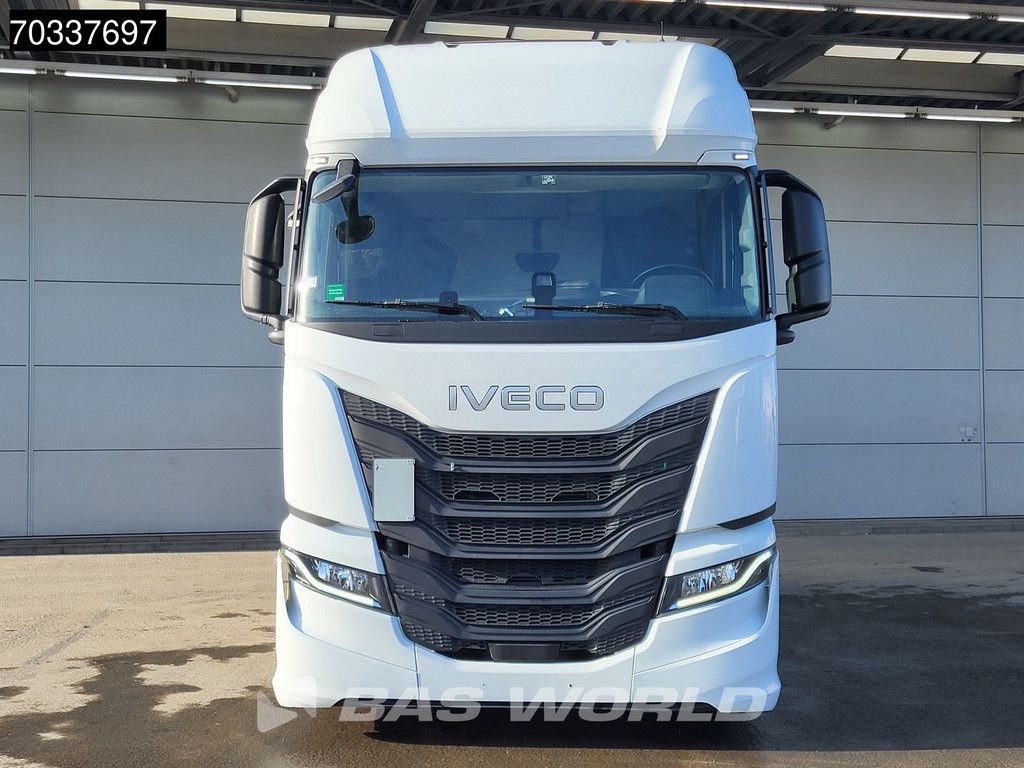 Iveco S-Way 460 4X2 Mega 2x Tanks Standklima Navi ACC