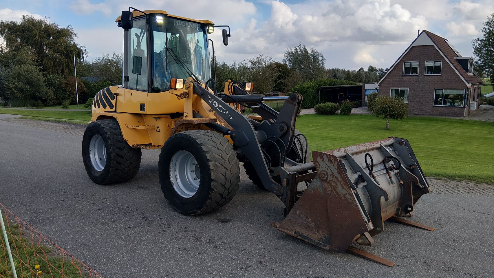 Nette volvo L30B-pro shovel met kenteken (bj2007)