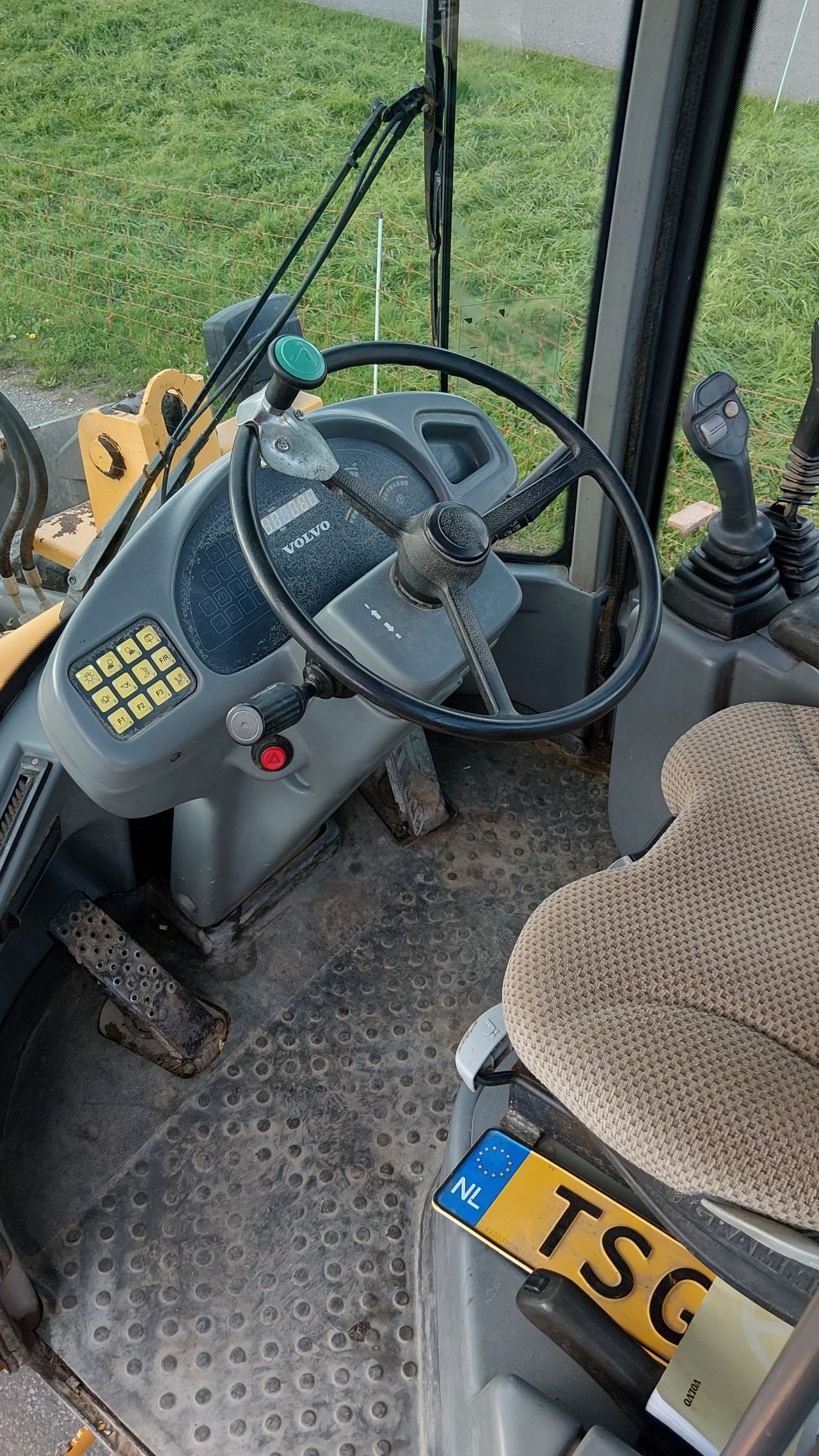 Nette volvo L30B-pro shovel met kenteken (bj2007)