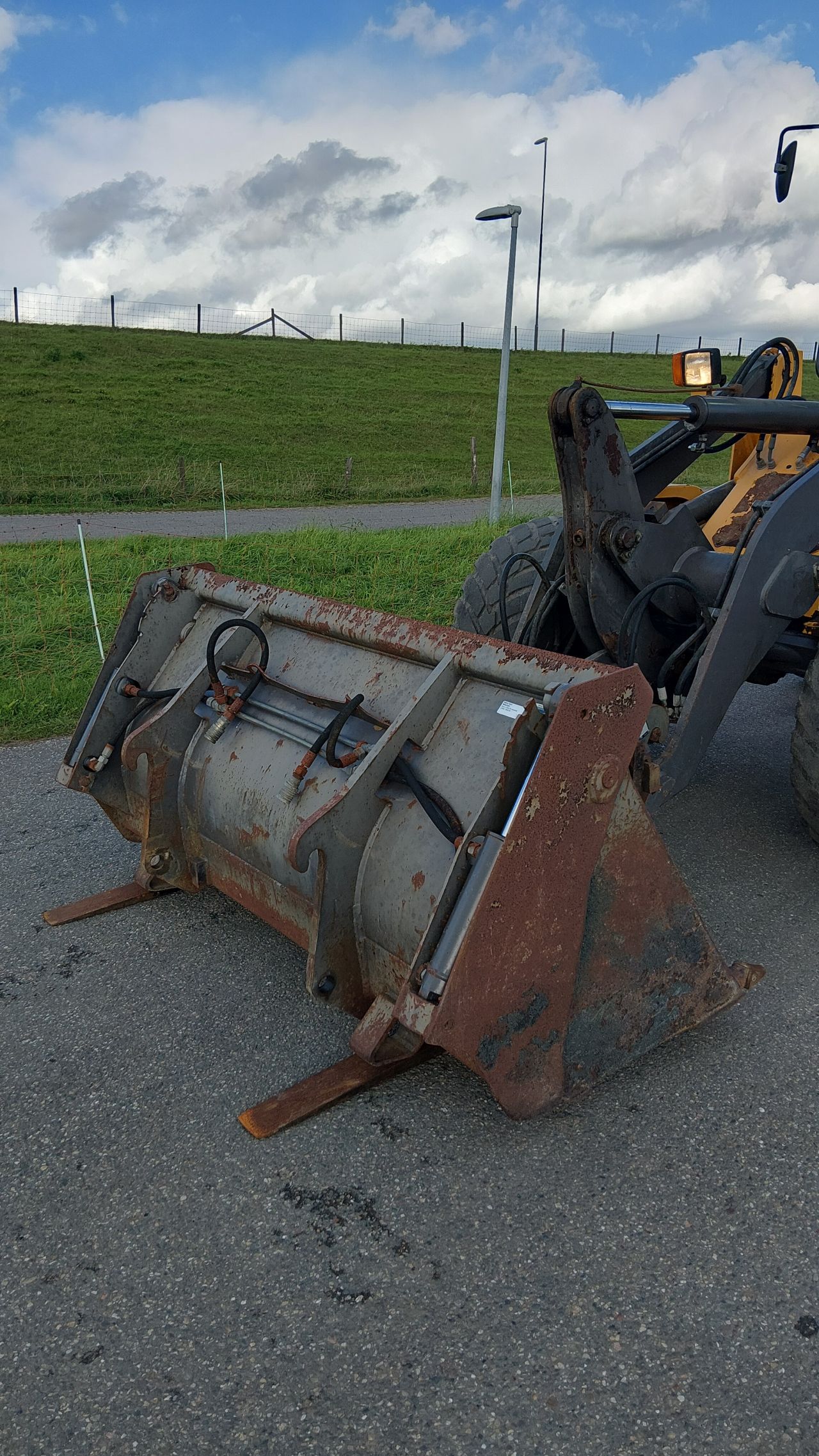 Nette volvo L30B-pro shovel met kenteken (bj2007)