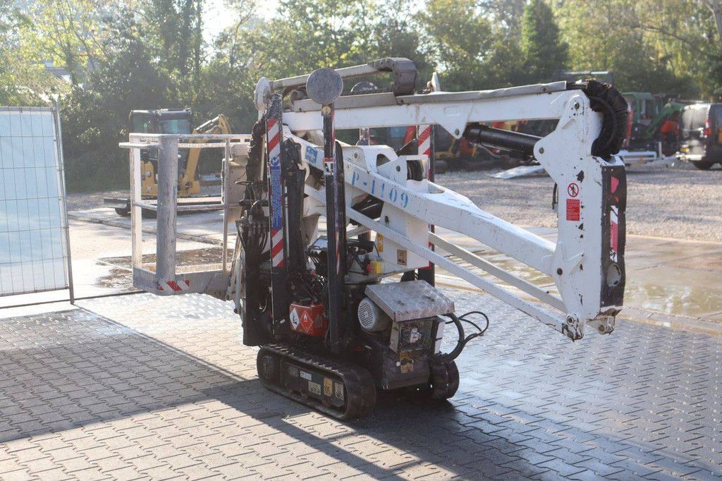Articulated Boom Lift Oil&Steel Octopussy 1405 Electric+Petrol 14m 2005