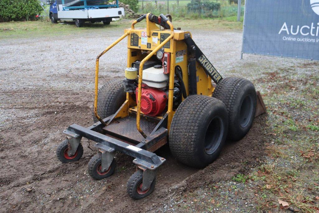 Skidster M10X Petrol Skidster Loader