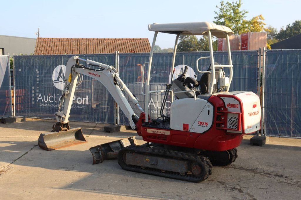 Minigraver Takeuchi TB216 Hybride 11.5kW 2021