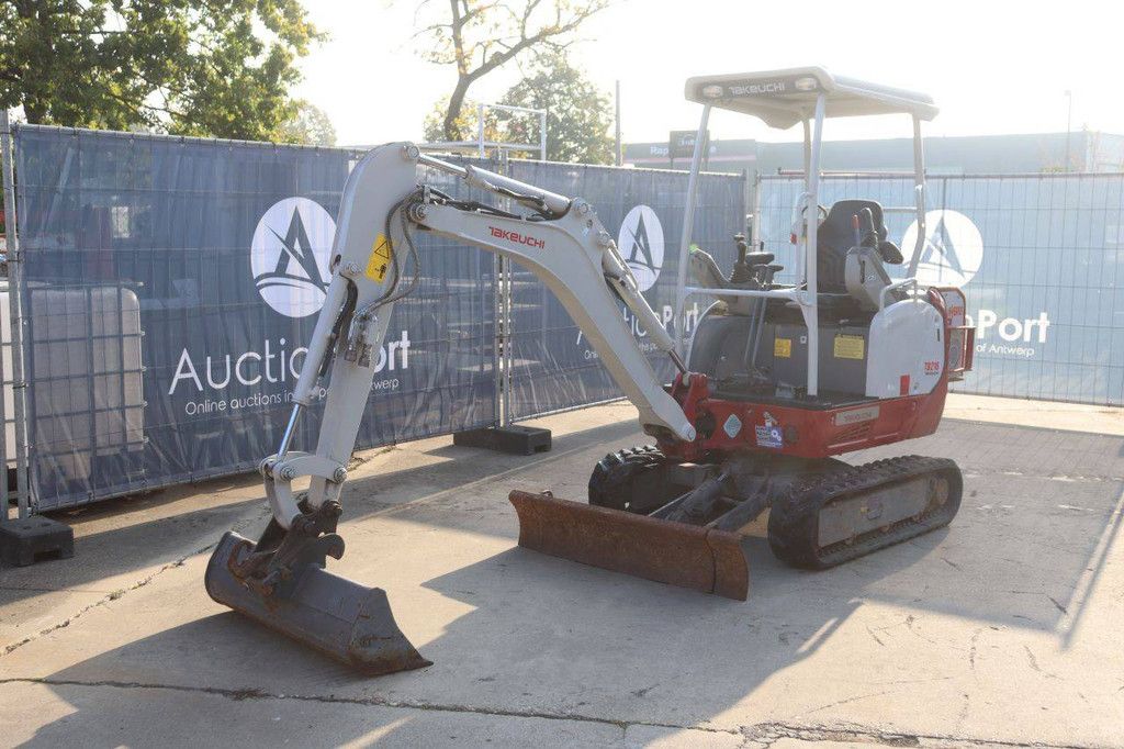 Minigraver Takeuchi TB216 Hybride 11.5kW 2021