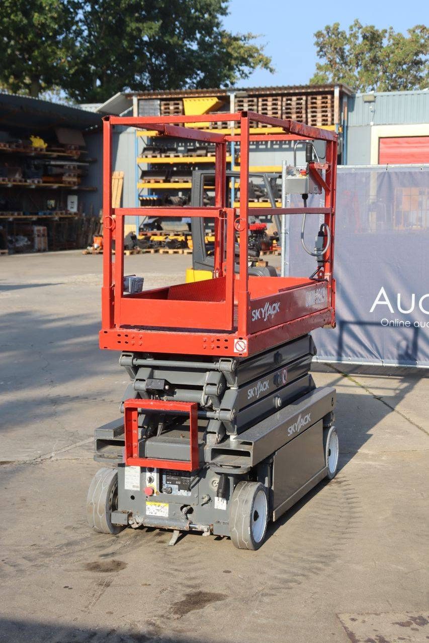 Skyjack SJIII-3219 Elektrische Scherenbühne 250 kg 7,8 m 2019