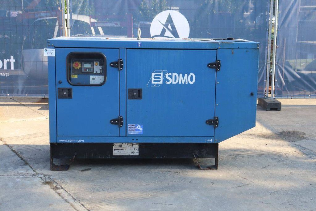 Generator SDMO J44K Diesel 44kVA 2010
