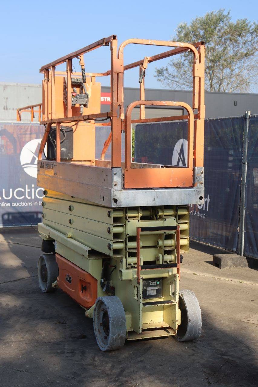 JLG 2630ES Electric Scissor Lift 230kg 9.7m