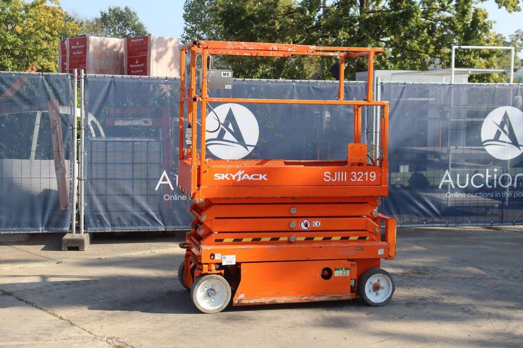 Skyjack SJIII-3219 Elektrische Scherenbühne 227 kg 7,8 m 2015