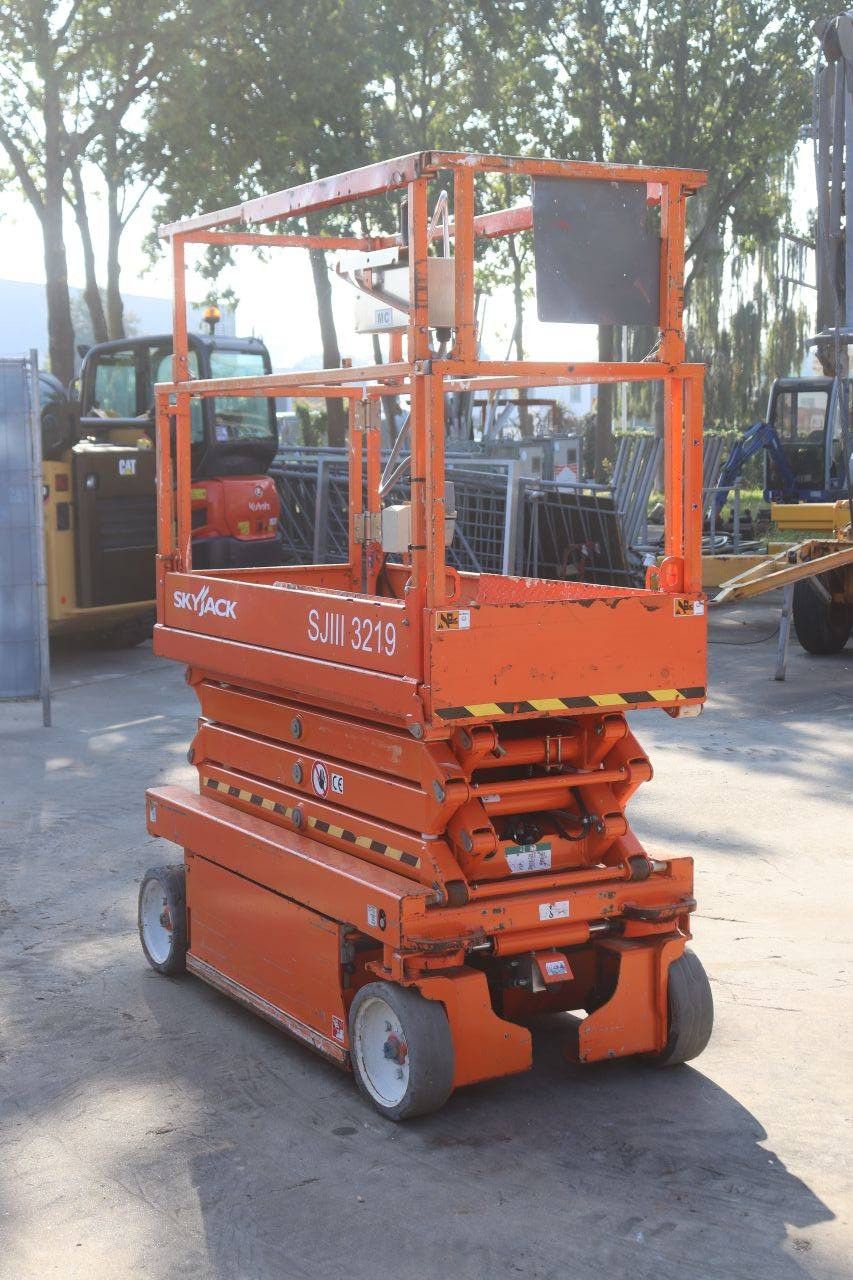 Skyjack SJIII-3219 Elektrische Scherenbühne 227 kg 7,8 m 2015