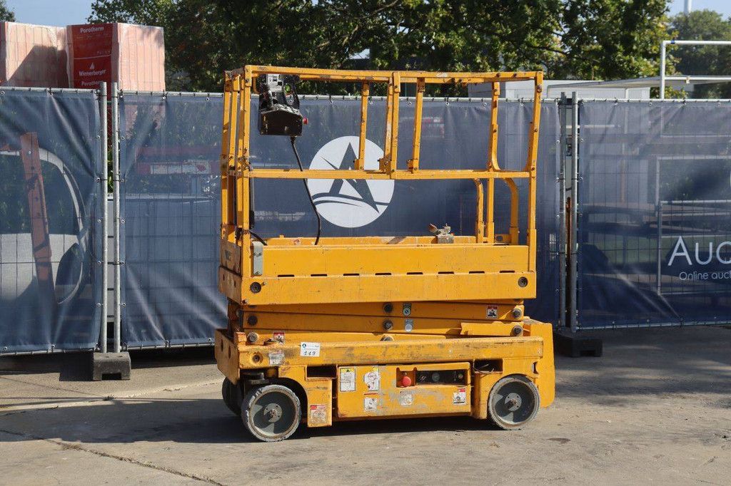 Scissor Lift Haulotte Optimum 8 Electric 230kg 8.2m 2012