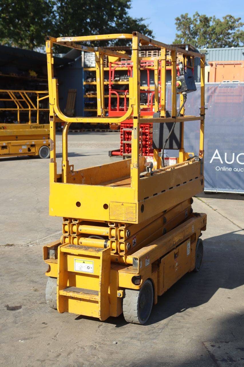 Scissor Lift Haulotte Optimum 8 Electric 230kg 8.2m 2012