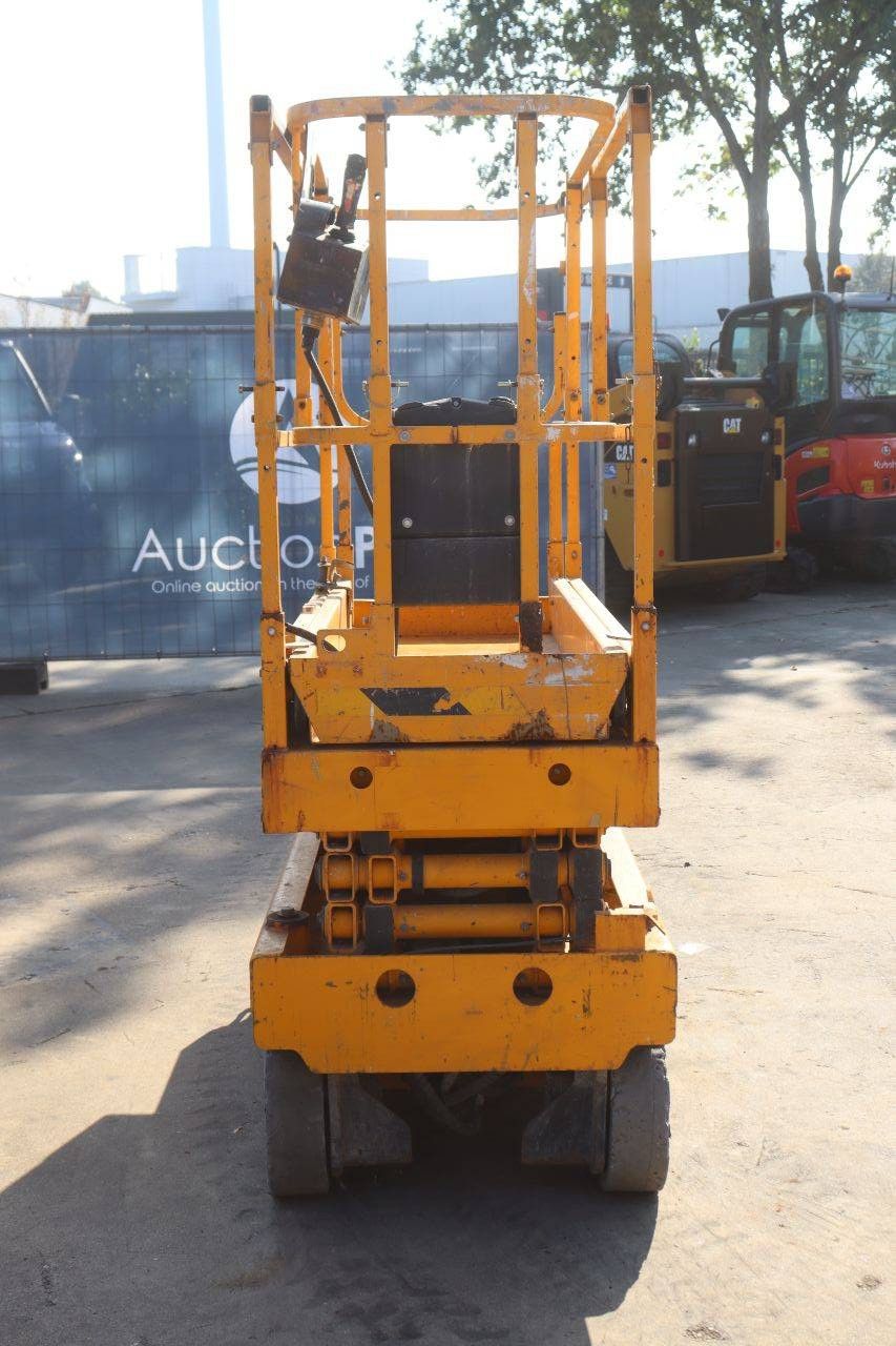 Scissor Lift Haulotte Optimum 8 Electric 230kg 8.2m 2012