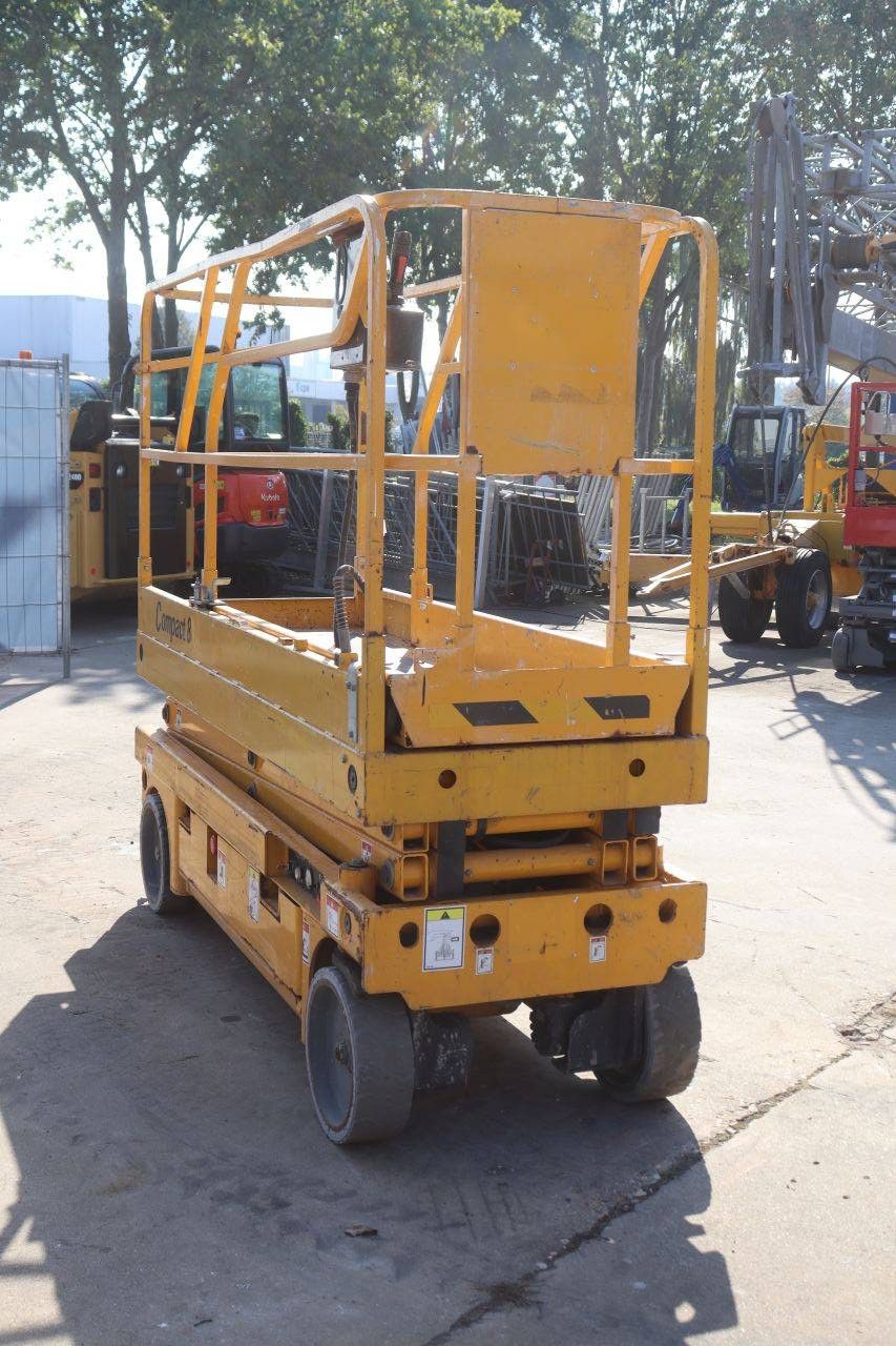 Haulotte Compact 8 Elektrische Scherenbühne 350 kg 8,2 m