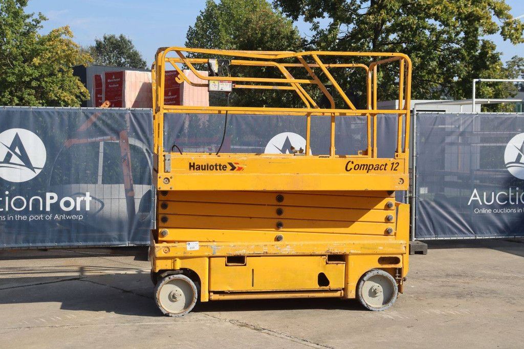 Scissor Lift Haulotte Compact 12 Electric 300kg 12m 2008