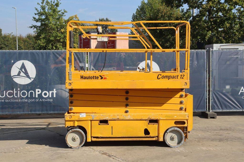 Scissor Lift Haulotte Compact 12 Electric 300kg 12m 2008