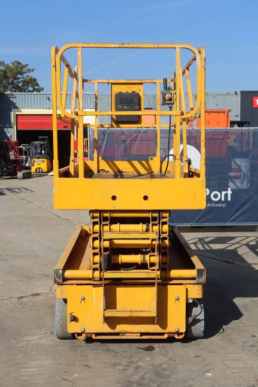 Scissor Lift Haulotte Compact 12 Electric 300kg 12m 2008