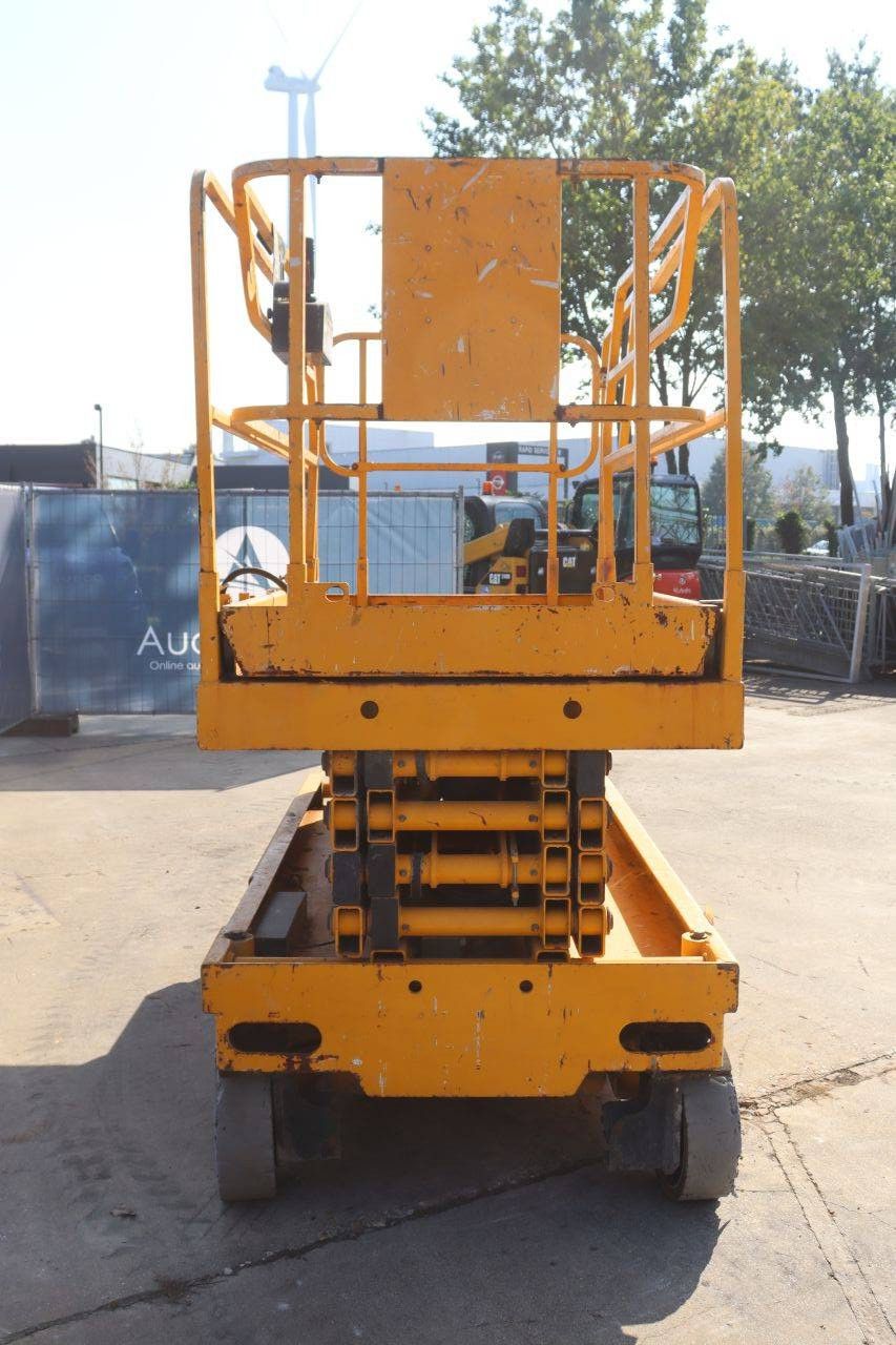 Scissor Lift Haulotte Compact 12 Electric 300kg 12m 2008