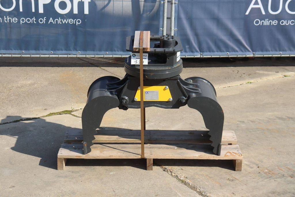 Mustang GRP150CH 2026 Sortierung Greifen Neu